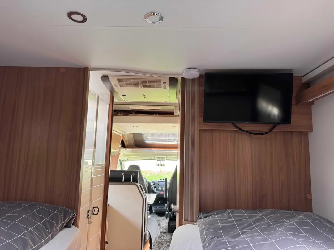 Adria Matrix 670 SL — photo 11