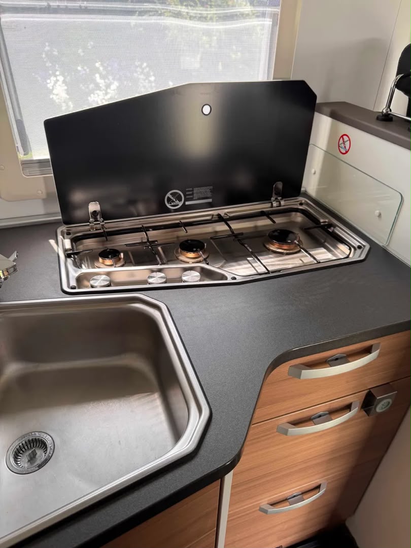 Adria Matrix 670 SL — photo 17