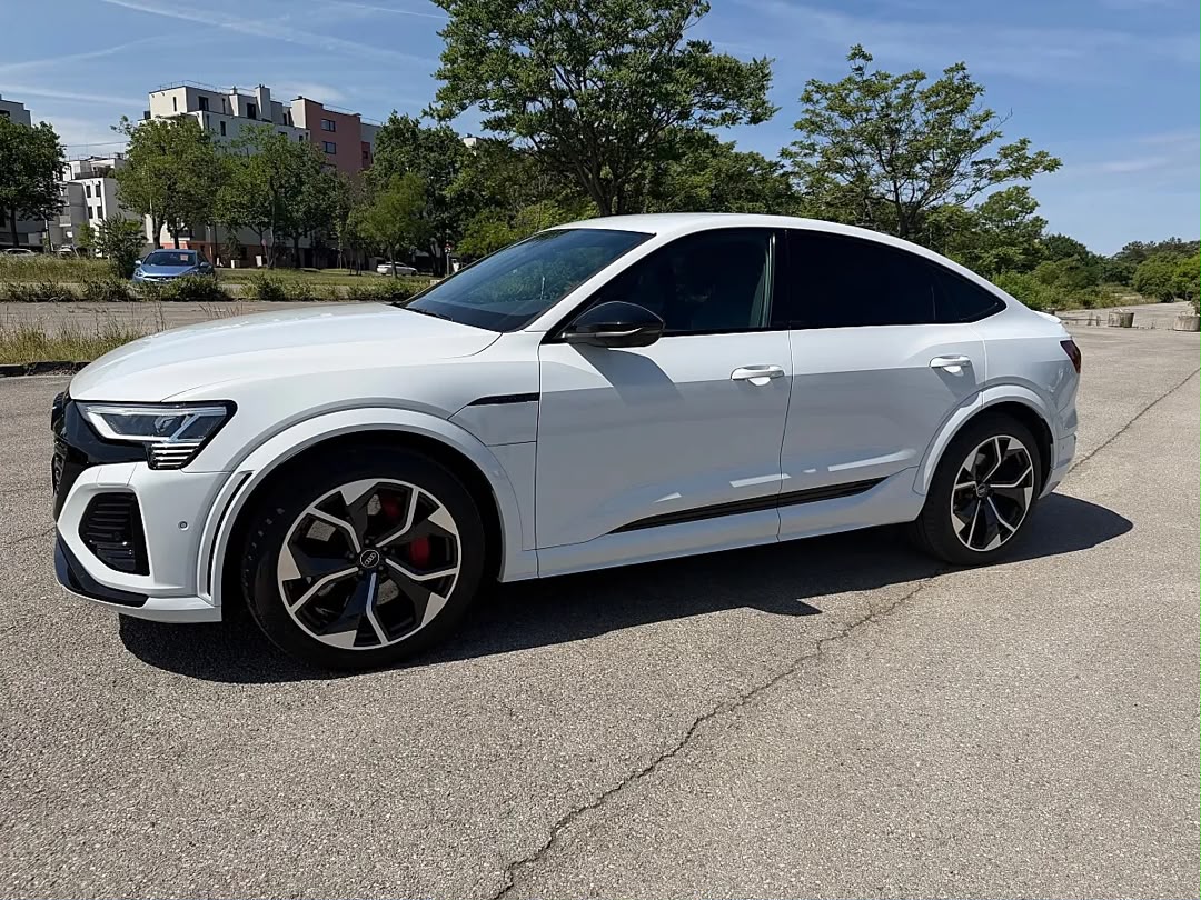Audi Audi SQ8 Sportback e-tron quattro — photo 5