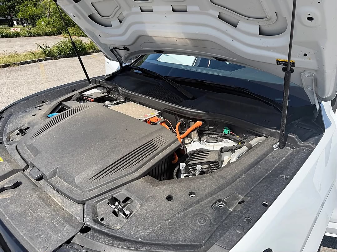 Audi Audi SQ8 Sportback e-tron quattro — photo 19