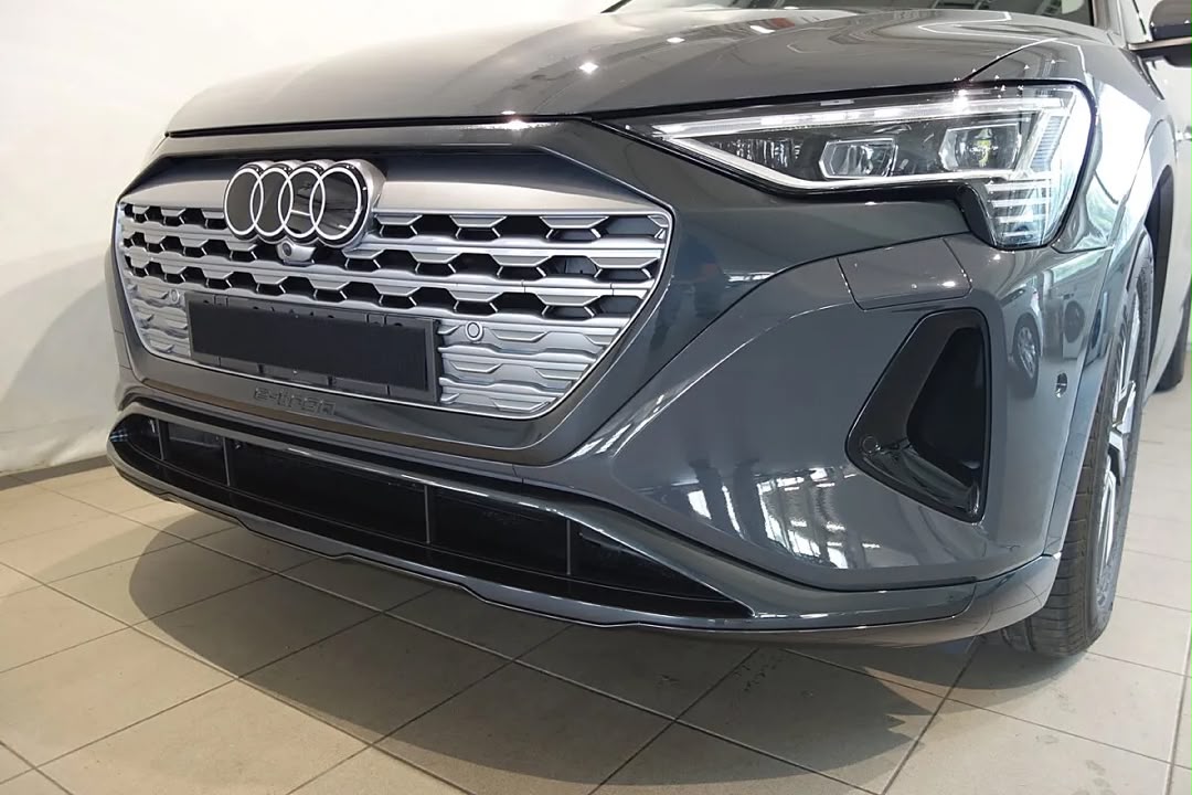 Audi Audi Q8 Sportback 55 e-tron quattro Business — photo 2