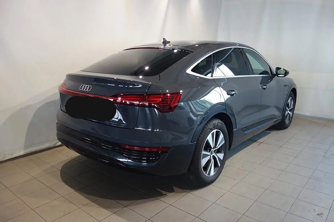 Audi Audi Q8 Sportback 55 e-tron quattro Business — photo 4