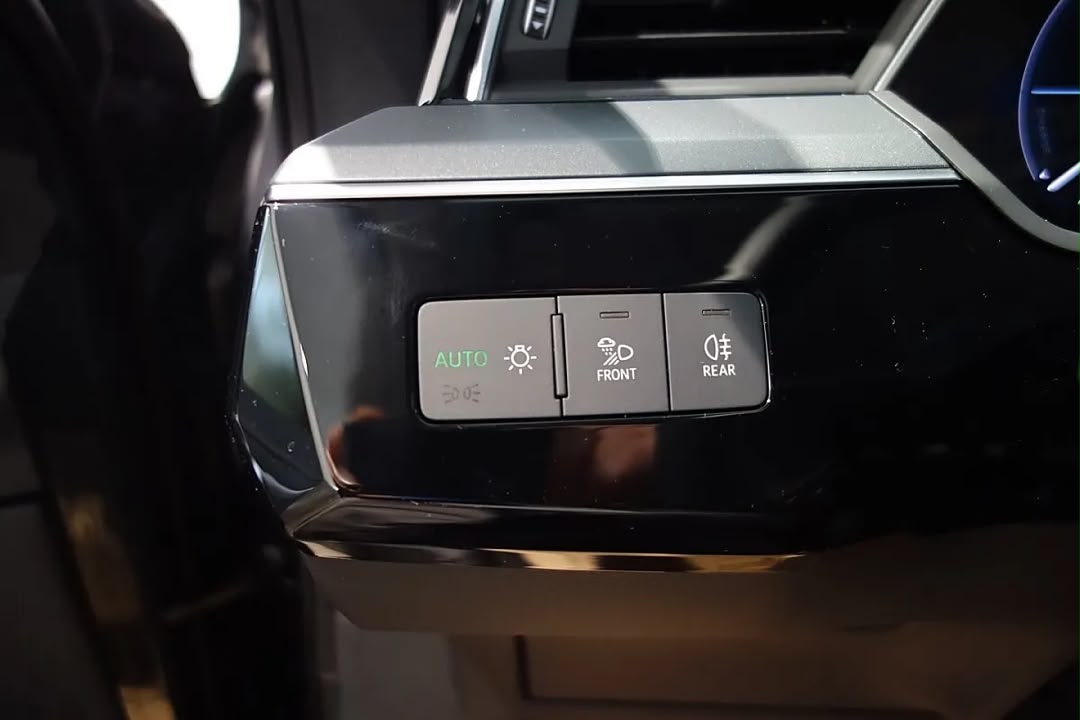 Audi Audi Q8 Sportback 55 e-tron quattro Business — photo 17