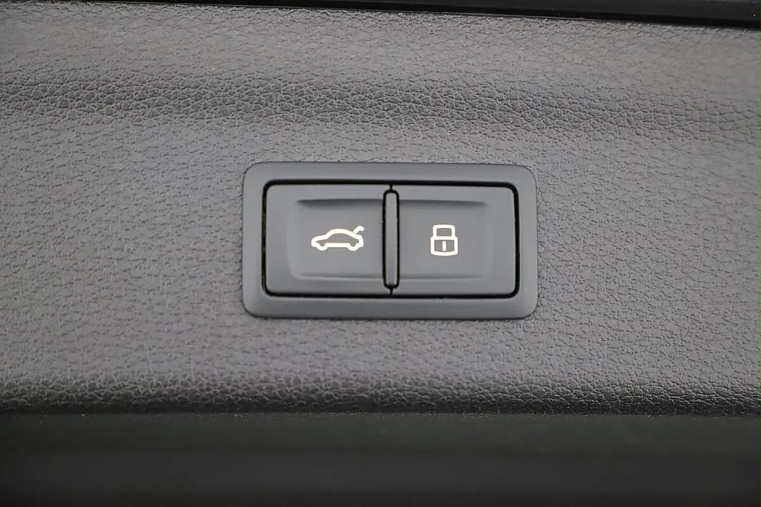 Audi Audi Q3 45 TFSI e S line Extérieur — photo 16