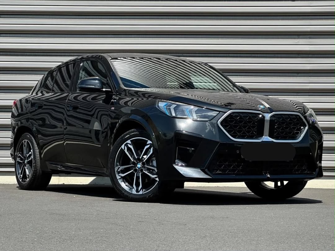 BMW BMW X2 sDrive18d — photo 3