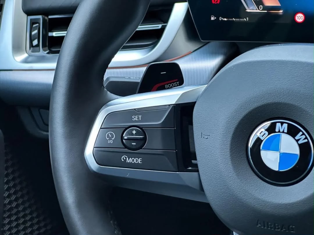 BMW BMW X2 sDrive18d — photo 17