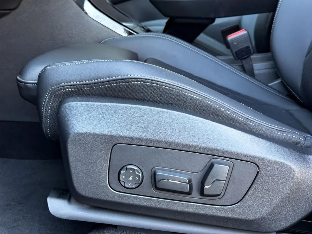 BMW BMW X2 sDrive18d — photo 8