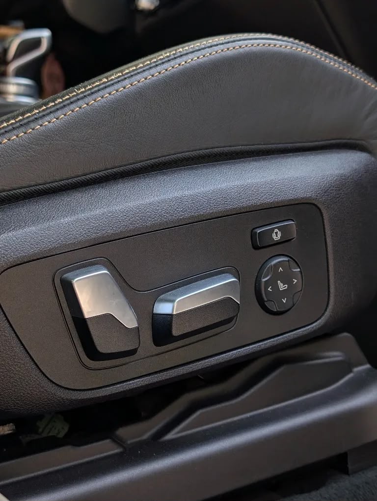 BMW BMW X4 M Competition — photo 18