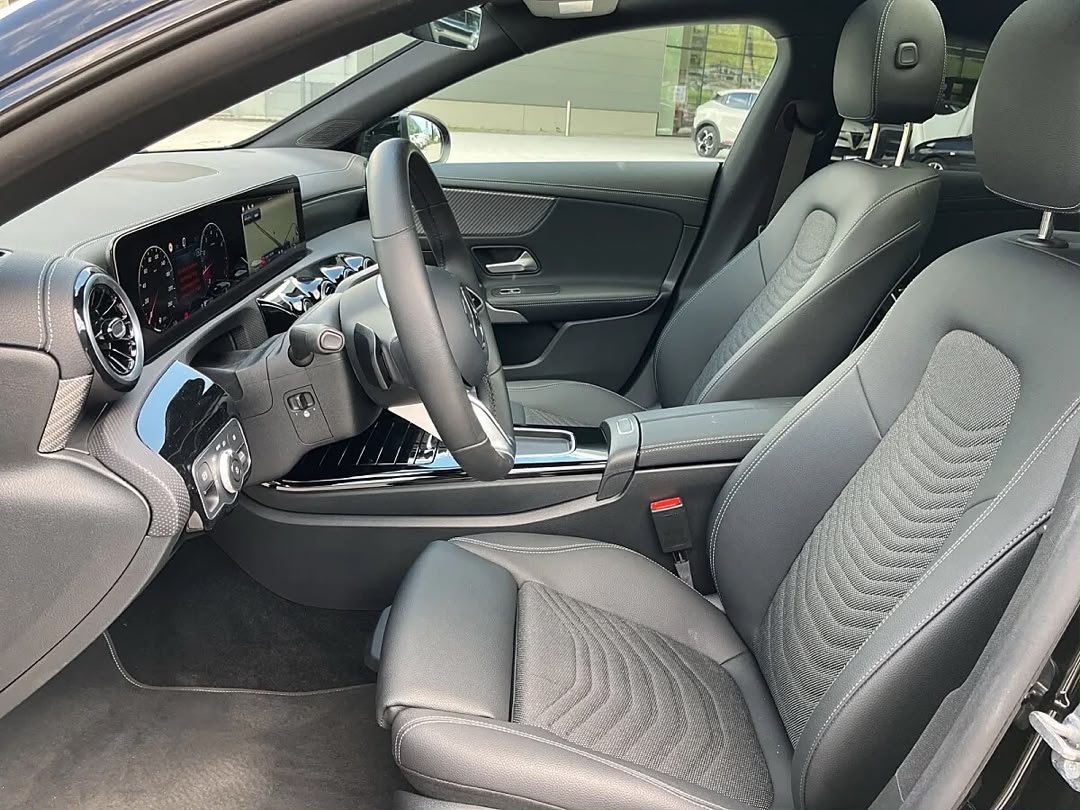 Mercedes-Benz MERCEDES-BENZ CLA 180 — photo 15