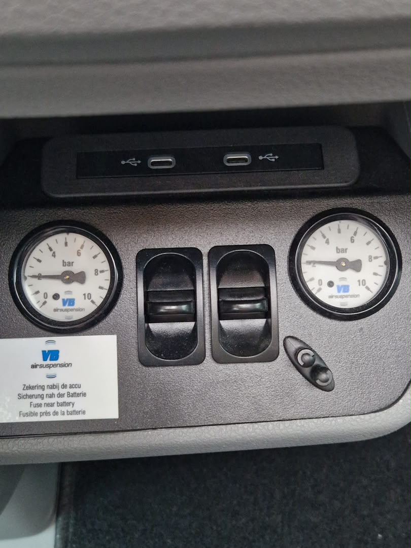 Volkswagen VW CRAFTER Knaus Van TI Plus 650 MEG Platinum Selection – 177 ch • Automatique • 4x4 — photo 9