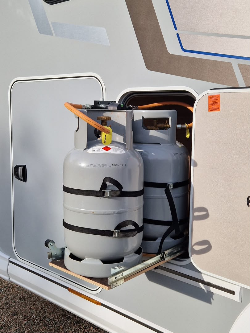 Volkswagen VW CRAFTER Knaus Van TI Plus 650 MEG Platinum Selection – 177 ch • Automatique • 4x4 — photo 18