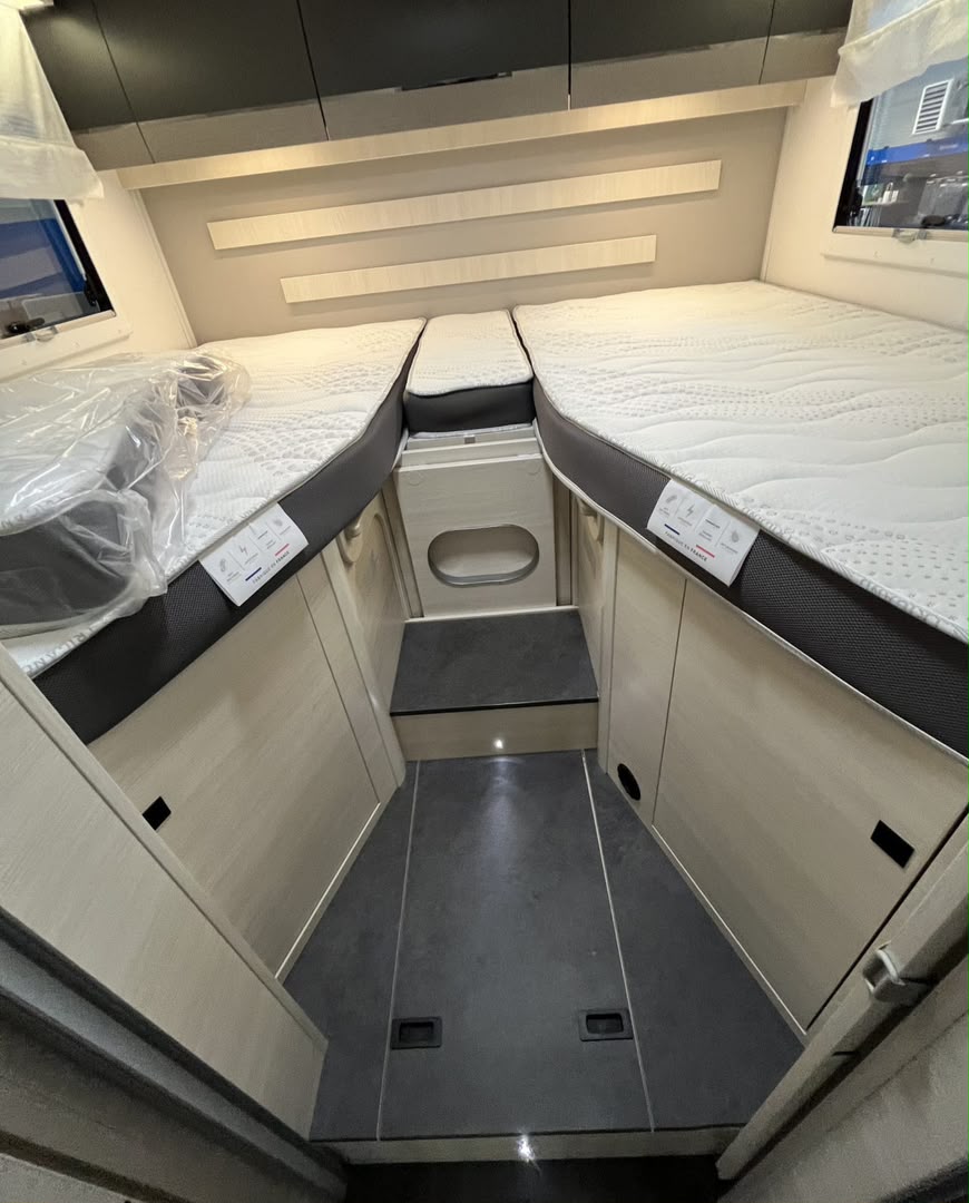 FORD FORD Challenger 377 Graphite Ultimate — photo 12
