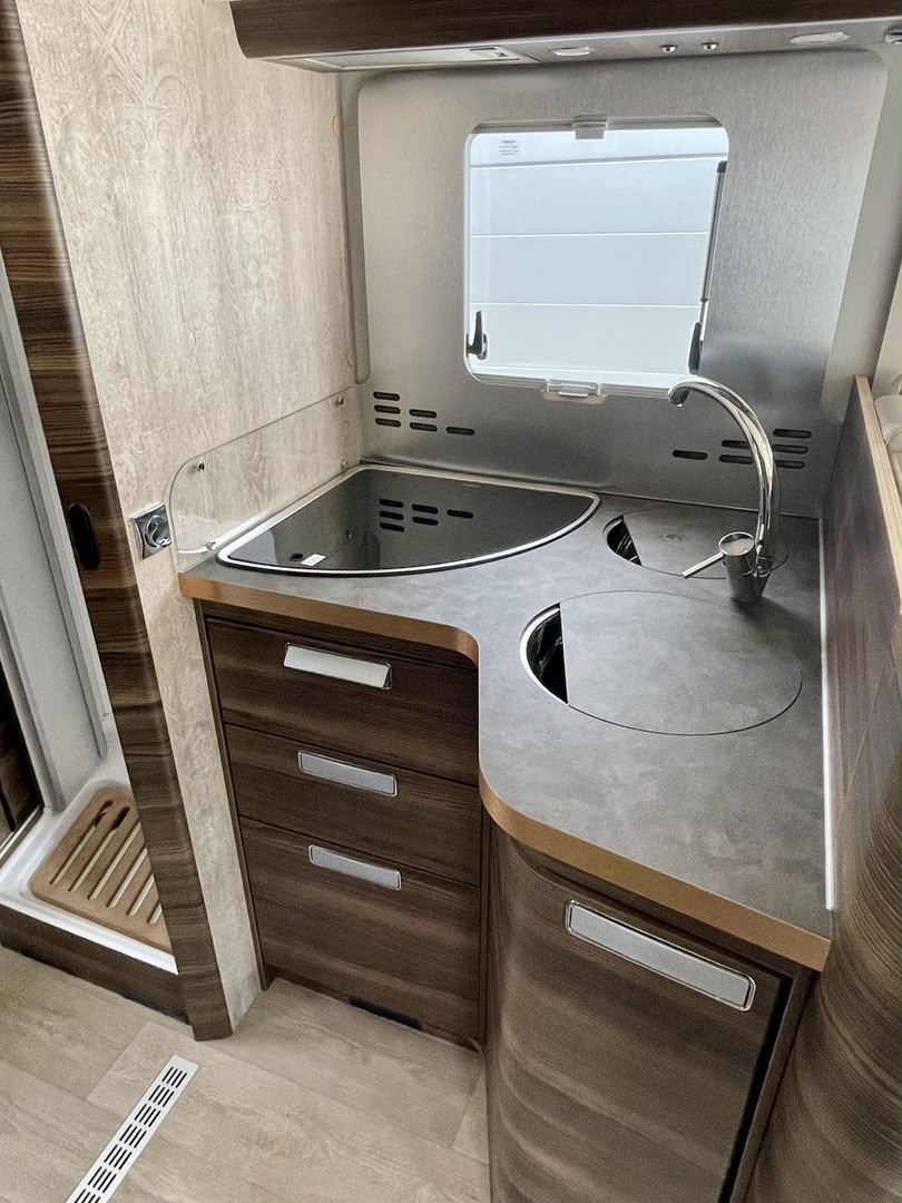 Fiat FIAT DUCATO LAIKA ECOVIP H4112 — photo 10