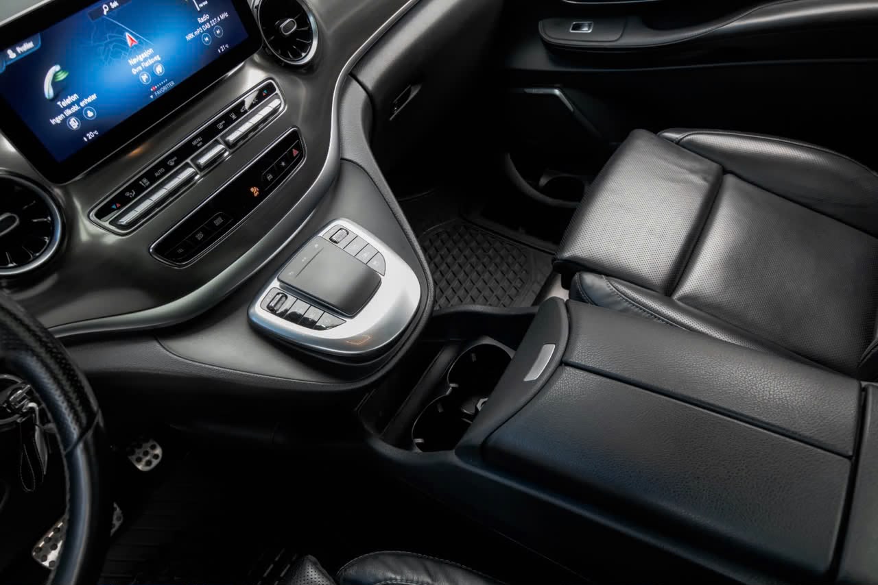 Mercedes-Benz Mercedes-Benz V-Klasse 300d 4MATIC Exclusive — photo 8