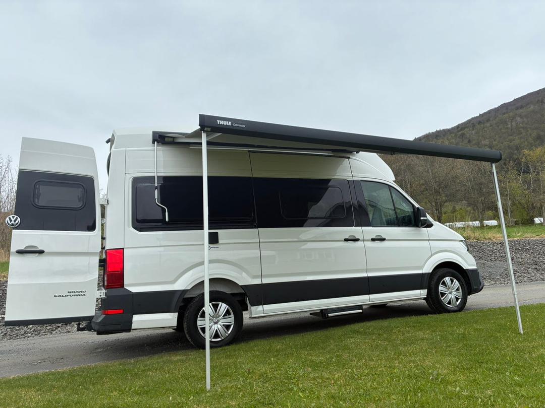 Volkswagen Volkswagen – Fourgon aménagé – Grand California 600 — photo 3
