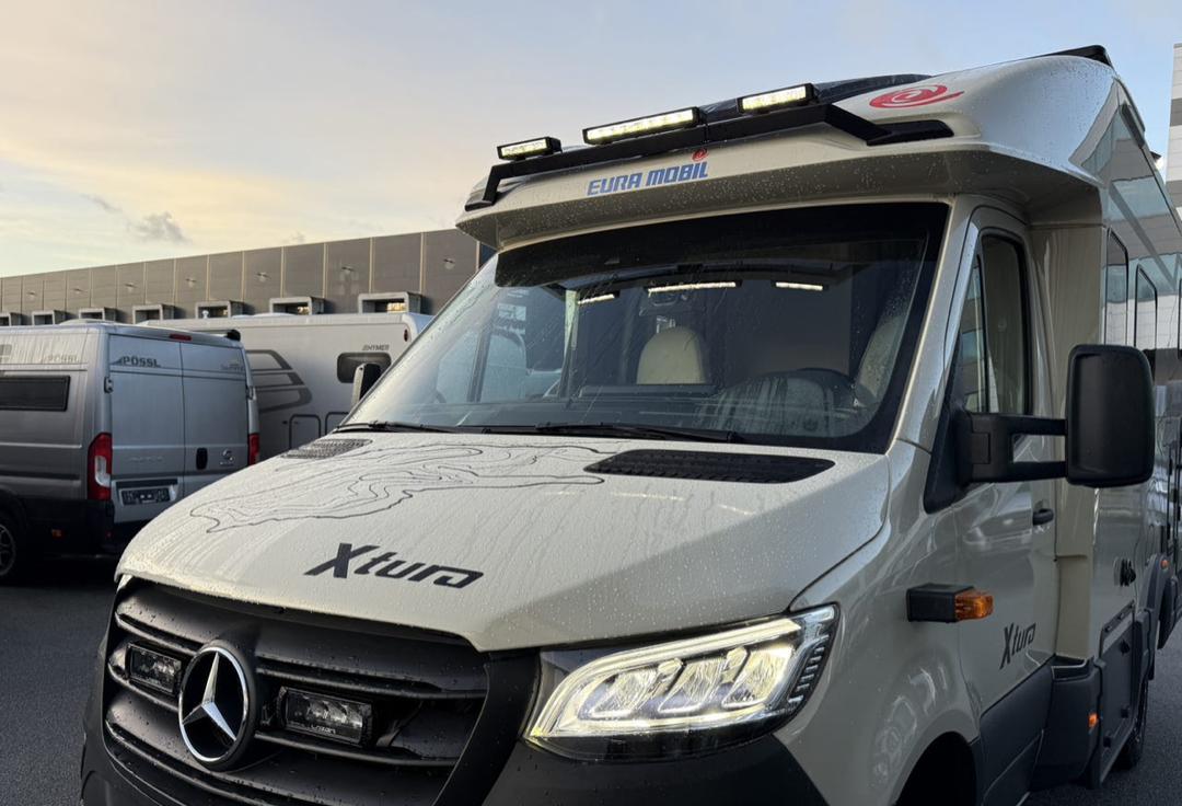Mercedes-Benz Mercedes-Benz / Alko – Camping-car Profilé – Eura Mobil Xtura 686 EF 4x4 — photo 3
