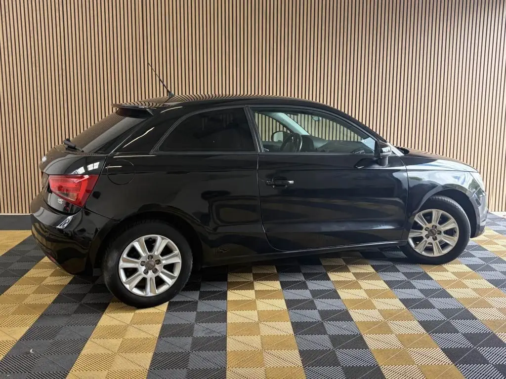 Audi AUDI A1 — photo 8