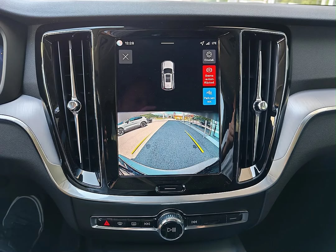 VOLVO Volvo V60 B4 (P) Core Geartronic Kombi / Family Van — photo 12