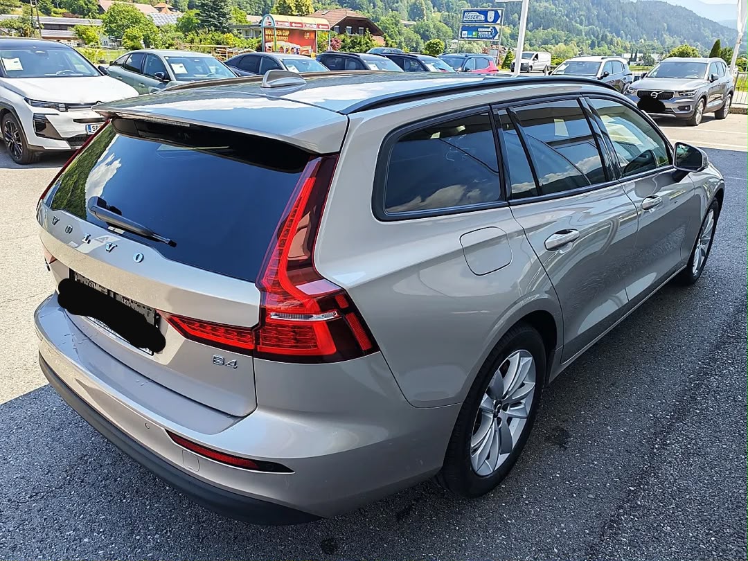 VOLVO Volvo V60 B4 (P) Core Geartronic Kombi / Family Van — photo 6