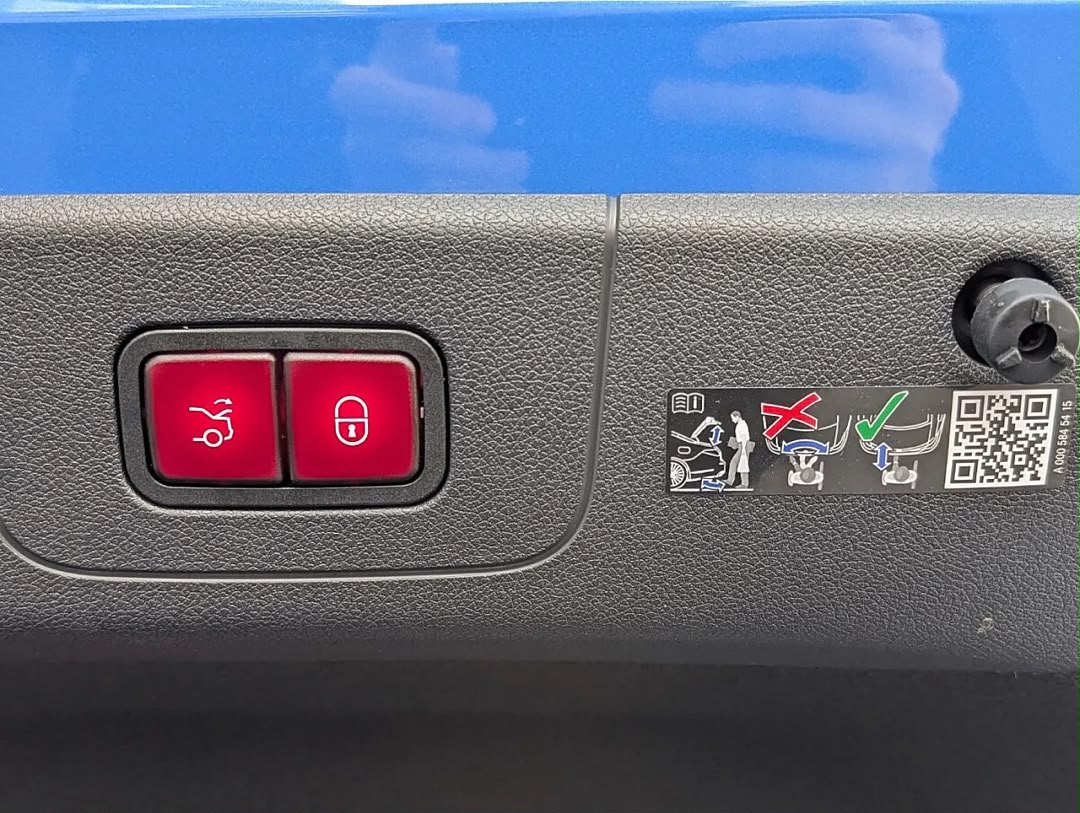 Mercedes-Benz Mercedes-Benz CLA 350 4MATIC avec EQ Technologie KeyGo SHZ AMG — photo 12