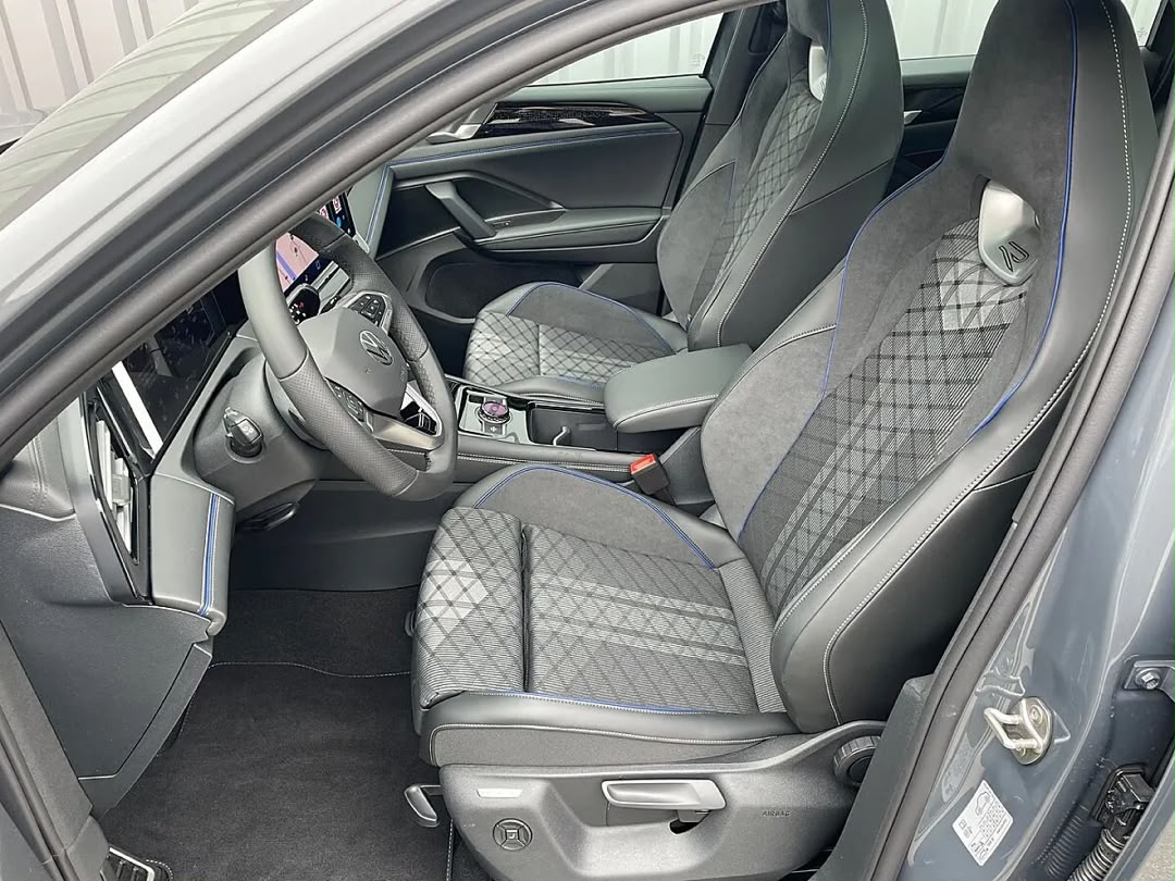 Volkswagen Volkswagen Tiguan Sport TDI DSG — photo 5