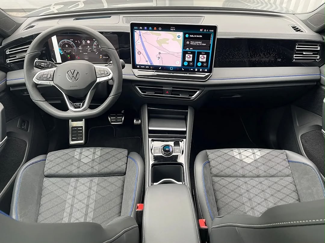 Volkswagen Volkswagen Tiguan Sport TDI DSG — photo 18