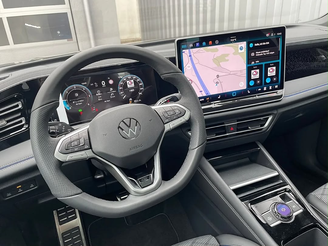 Volkswagen Volkswagen Tiguan Sport TDI DSG — photo 9