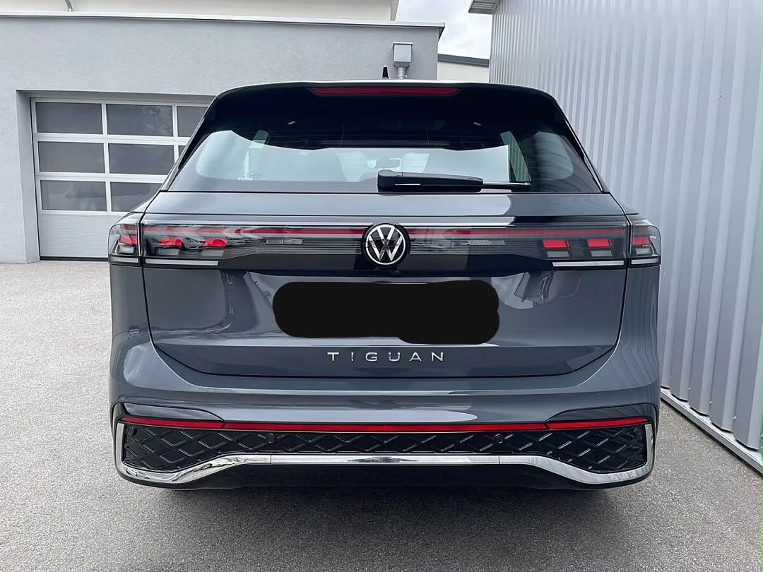 Volkswagen Volkswagen Tiguan Sport TDI DSG — photo 13