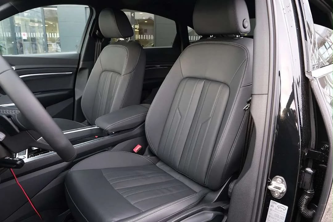 Audi Audi Q8 Sportback 55 e-tron quattro Business — photo 7