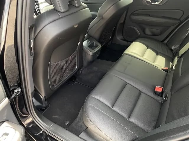 VOLVO Volvo V60 B4 (P) Core Geartronic — photo 19