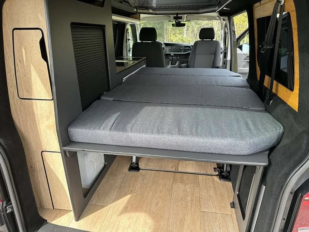 Volkswagen Volkswagen T6.1 Camper — photo 18