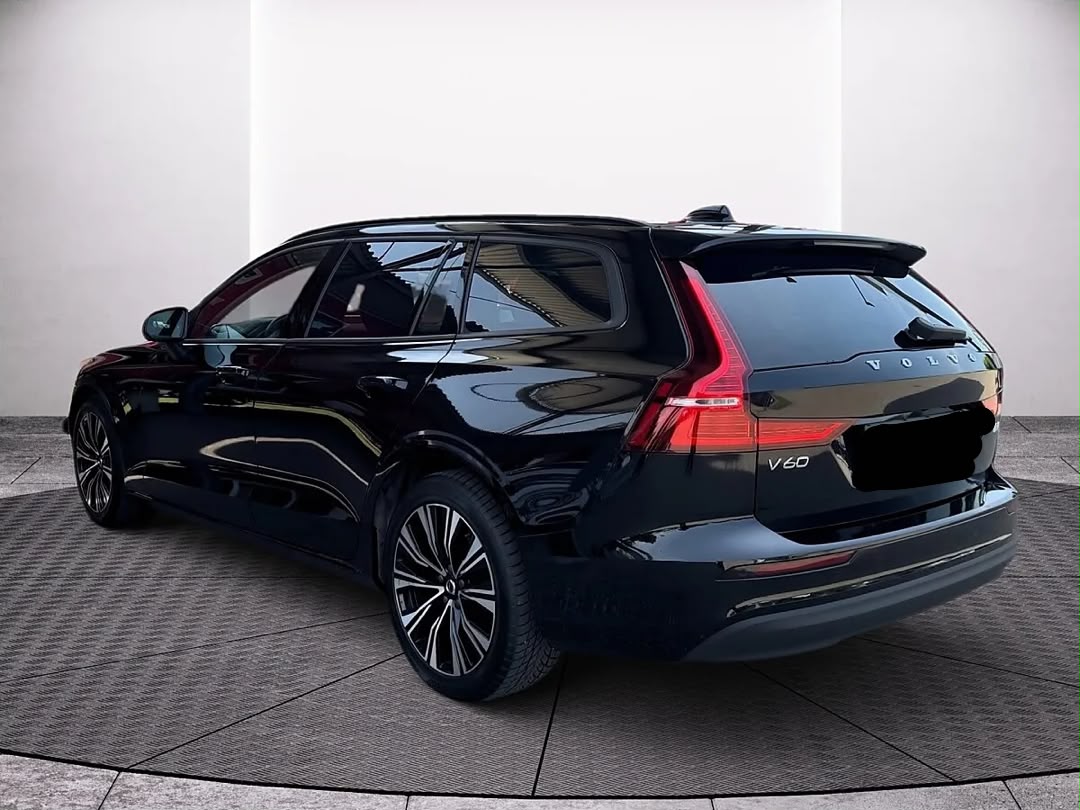 VOLVO Volvo V60 B4 Core Geartronic — photo 5