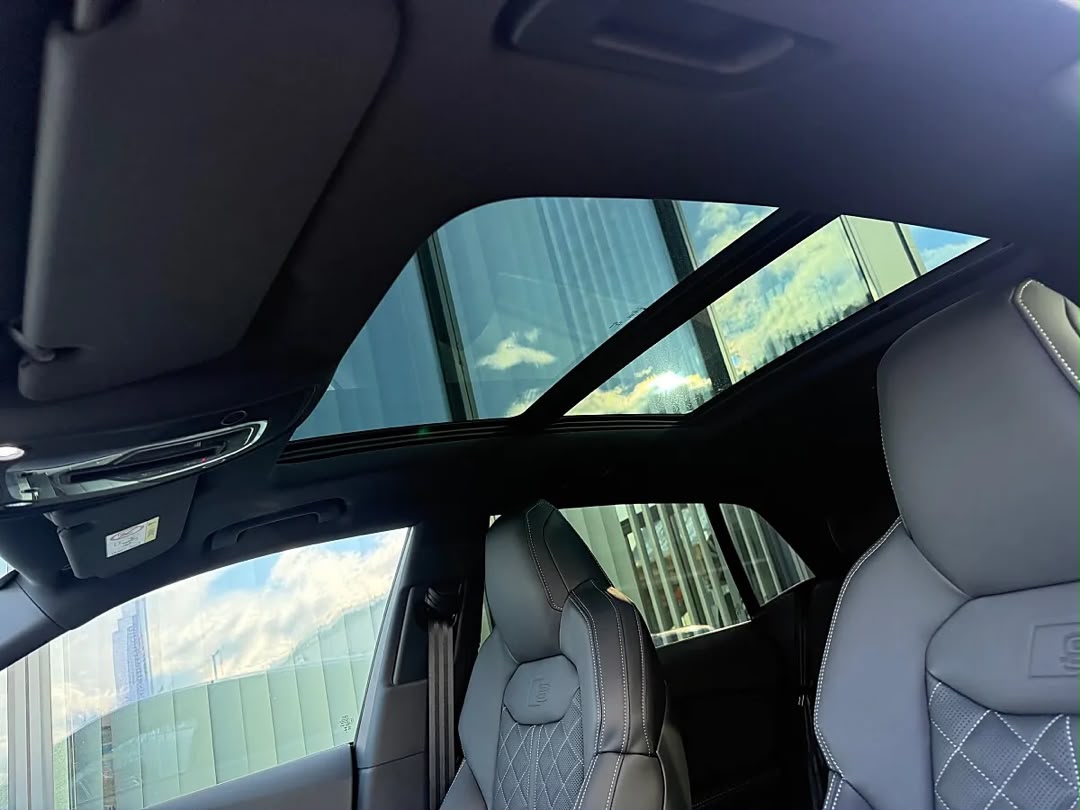 Audi Audi Q8 55 TFSI e PHEV quattro — photo 14